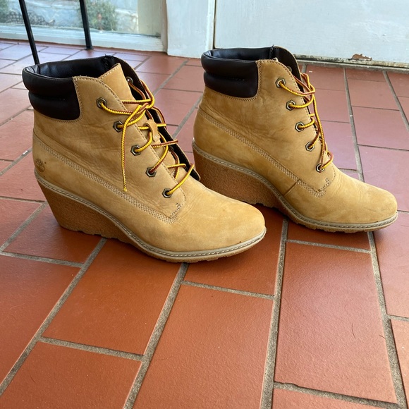 Women’s timberland booties - Picture 2 of 5